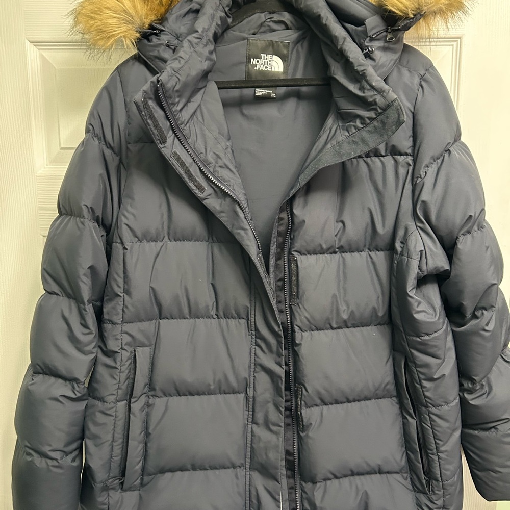 The North Face Women's Puffer Coat in Navy with Faux Fur Hood XXXL